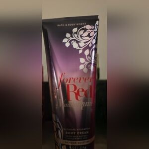 Bath & Body Works Forever Red Body Cream - Purple and Red Design